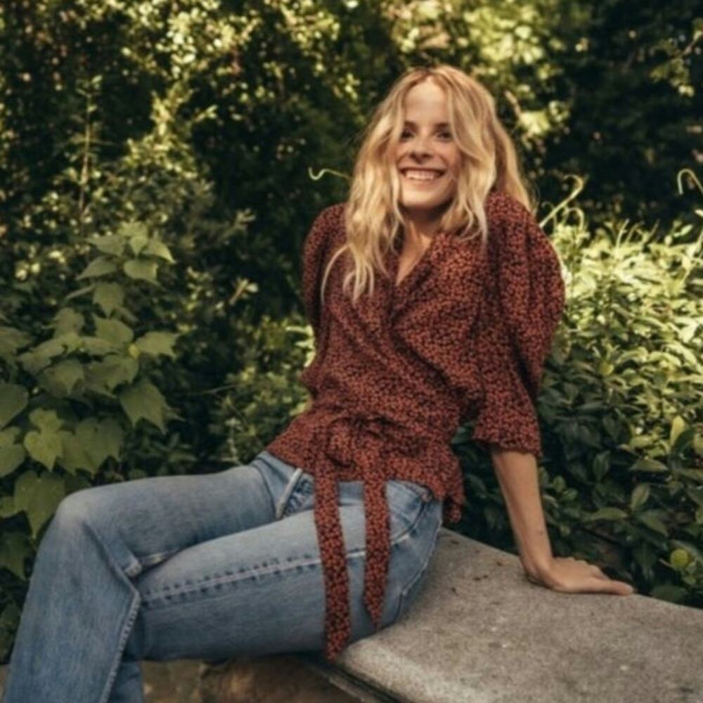 DÔEN Amaranta Puff Sleeve Wrap Top in Cherry Willow Floral - XS